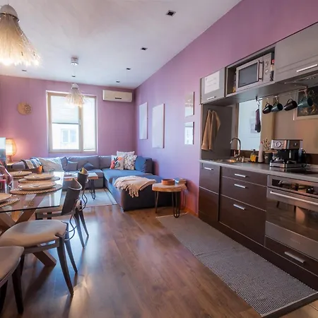 Apartment Slaveykov Sqr Urbanlux Topcentre 2bdr Free Parking Sofia